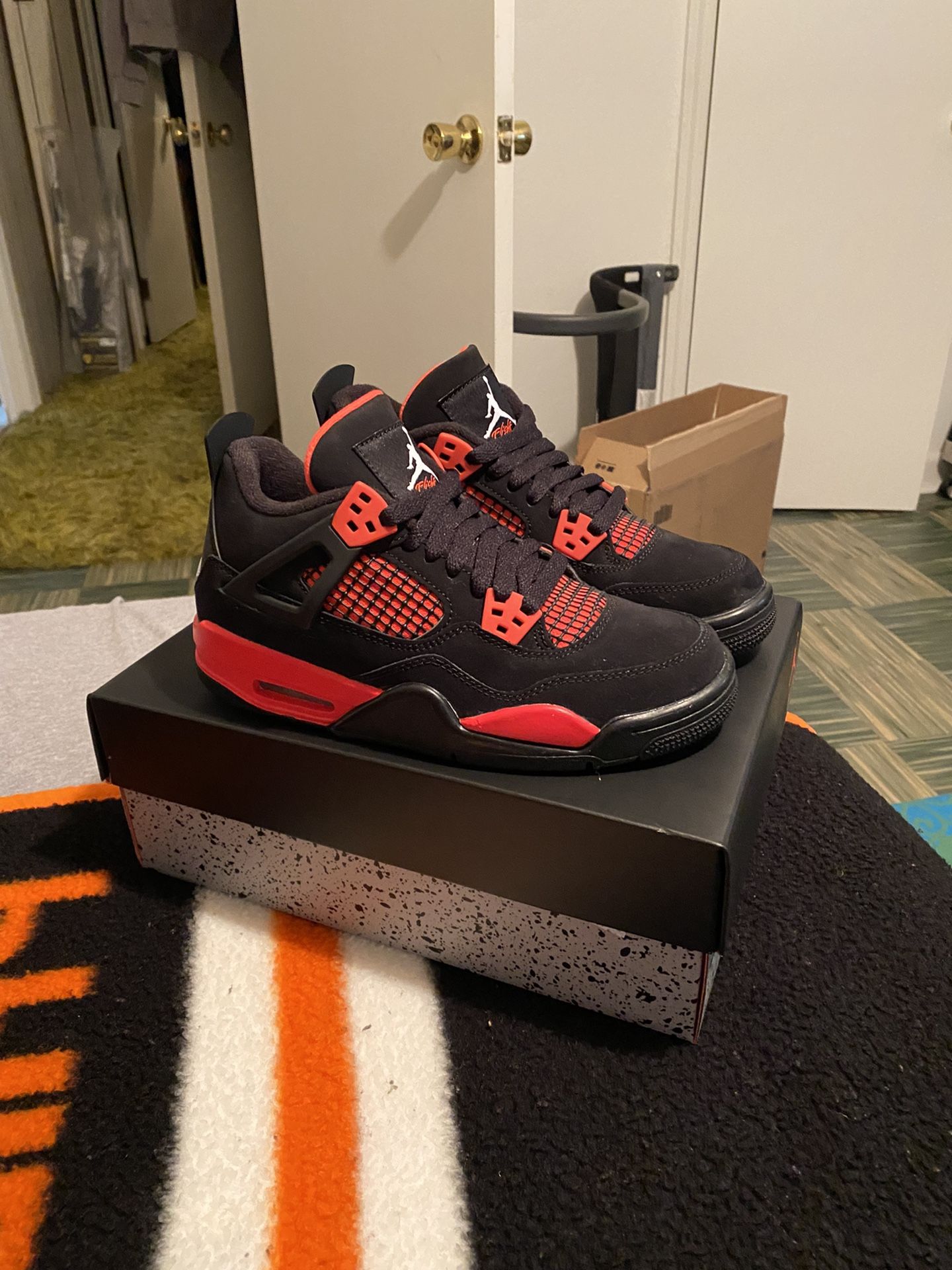 Jordan 4 Red Thunder