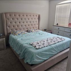 Cali King Bed Set 