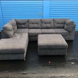 Light Gray L-Shape Sectional Couch w/Ottoman