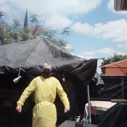 Isolation Gowns/Clothing Protection 