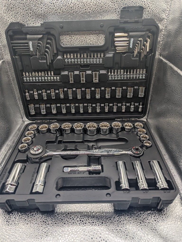 POWER TORQUE M: UNKNOWN WRENCH AND BIT SET