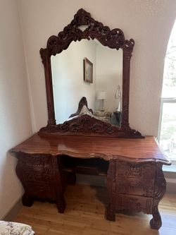 Solid Mohagany Vanity Dresser With Mirror $575