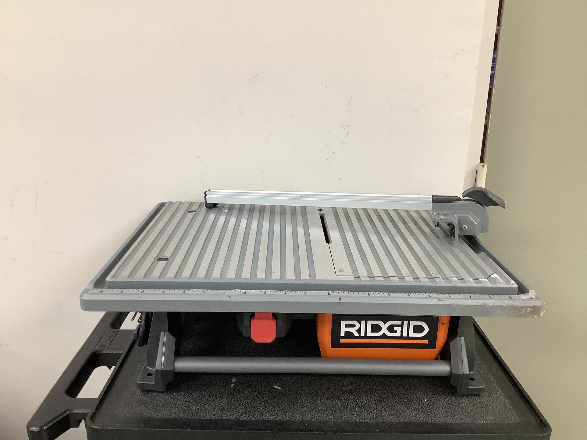 Rigid Table Saw $139 (Rj Cash Pawnshop 2505 NW 183rd St)