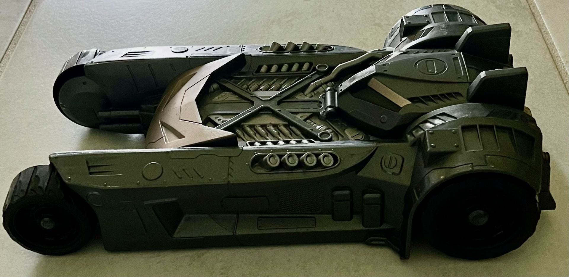 BATMAN Batmobile Batboat 2-in-1 Transforming Vehicle