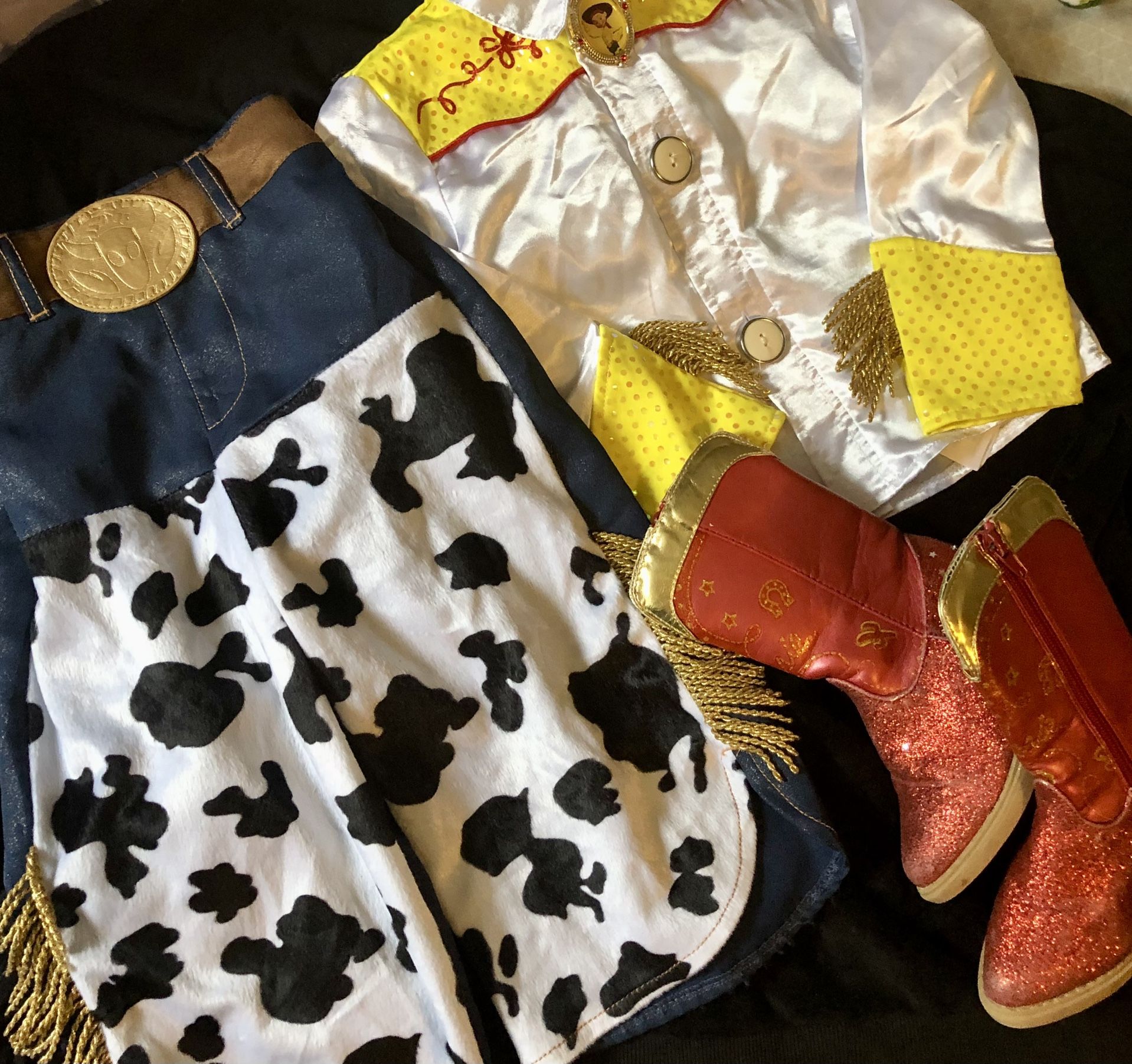 Toy Story’s Jessie outfit for little cowgirls! Size 3 costume with matching boots (7/8)