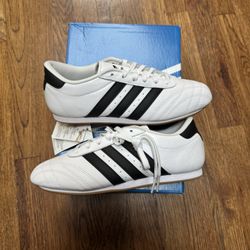 Women’s Adidas Taekwondo Lace Size 7.5W
