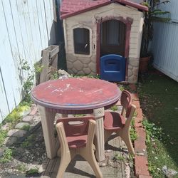Play house and table with 2 chairs