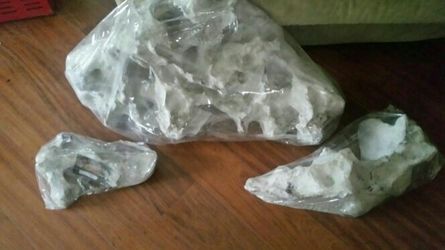 Universal Rocks Aquarium decoractions. Retail 130.00.