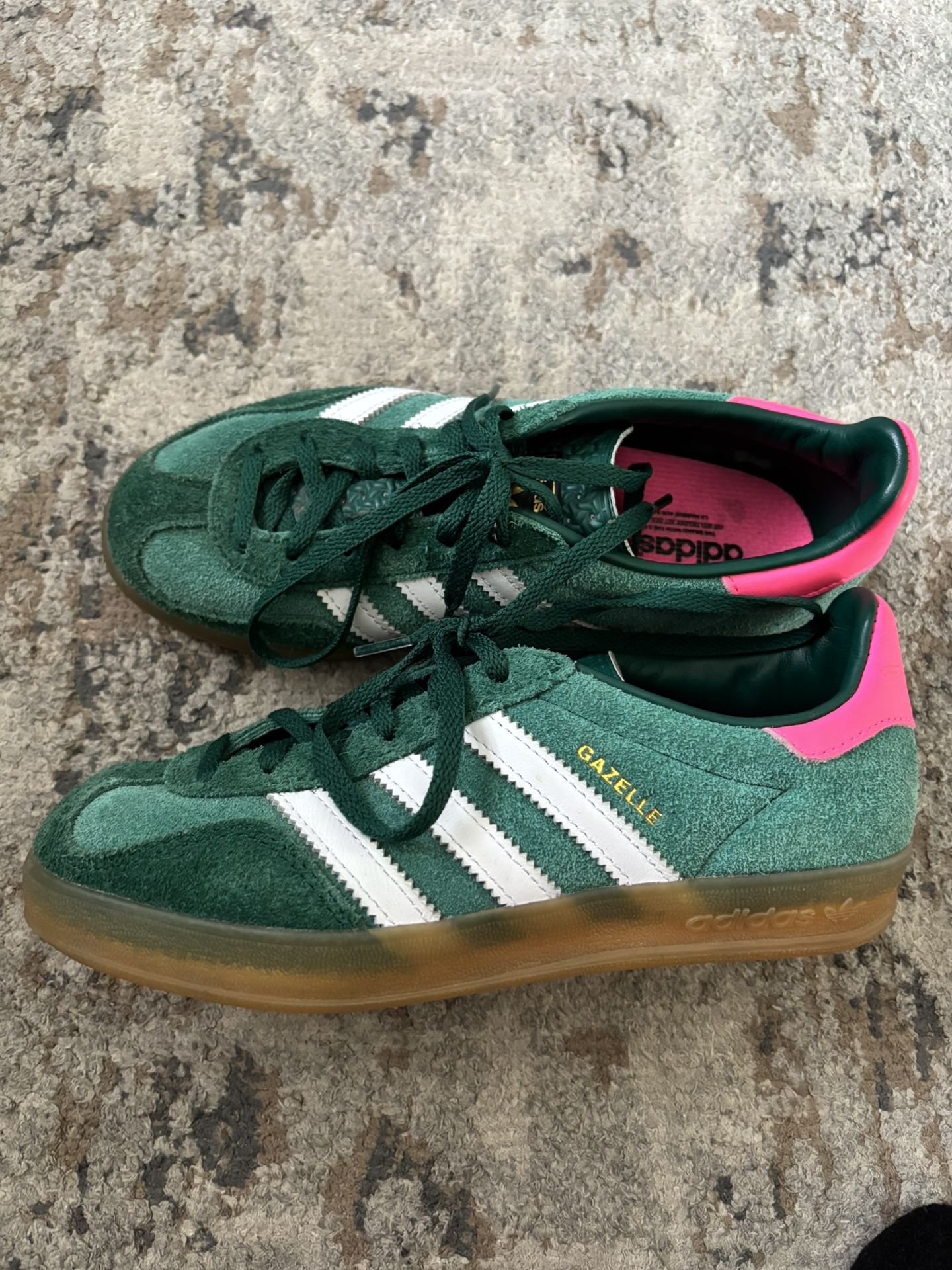 Women’s Adidas gazelle