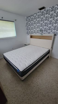 Queen size bed frame & mattress