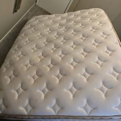 Queen Size Memory Foam Mattress 