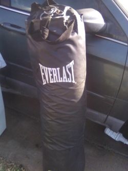 100 Lb Punching Bag