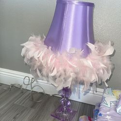 Ashley’s Furniture Lamp