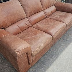 2 sofas Italian leather in perfect condition