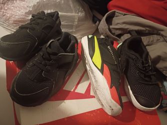 Bundle of baby shoes  gently used all 6c