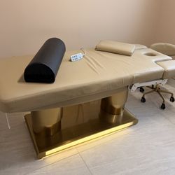 Massage/facial bed 