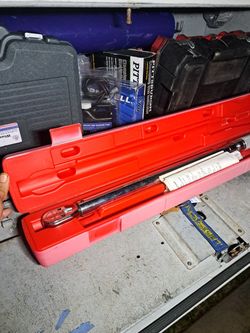 Snap On 1/2" Drive SAE Adjustable Click-Type Fixed Ratchet Torque Wrench (500–2,500 in-lb)