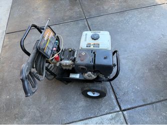 2800 psi pressure washer with 9hp honda runs great