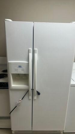 Refrigerator side-by-side
