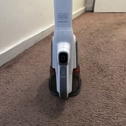 B+D 12V CORDLESS HANDHELD DUSTBUSTER