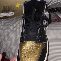JORDAN 1 HIGH OG Size 10