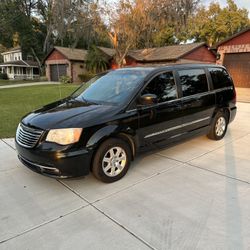 2012 Chrysler Town & Country
