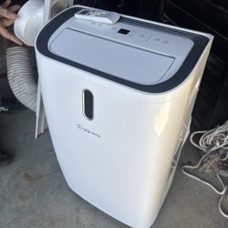 :) Heater And Ac LIKE NEW 