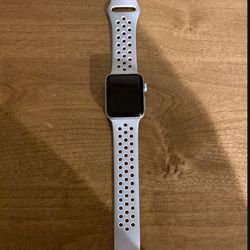 Nike Apple Watch Series 2 38mm