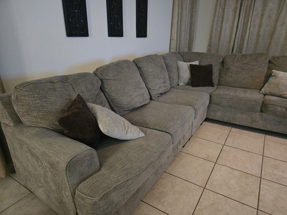 Sectional &  Dinning Table Combo