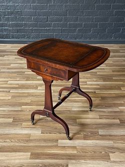 Traditional Duncan-Phyfe Drop-Leaf End Table with Tooled Leather Top, c.1930’s
- Delivery Available