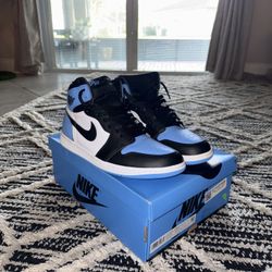 Jordan 1 Unc
