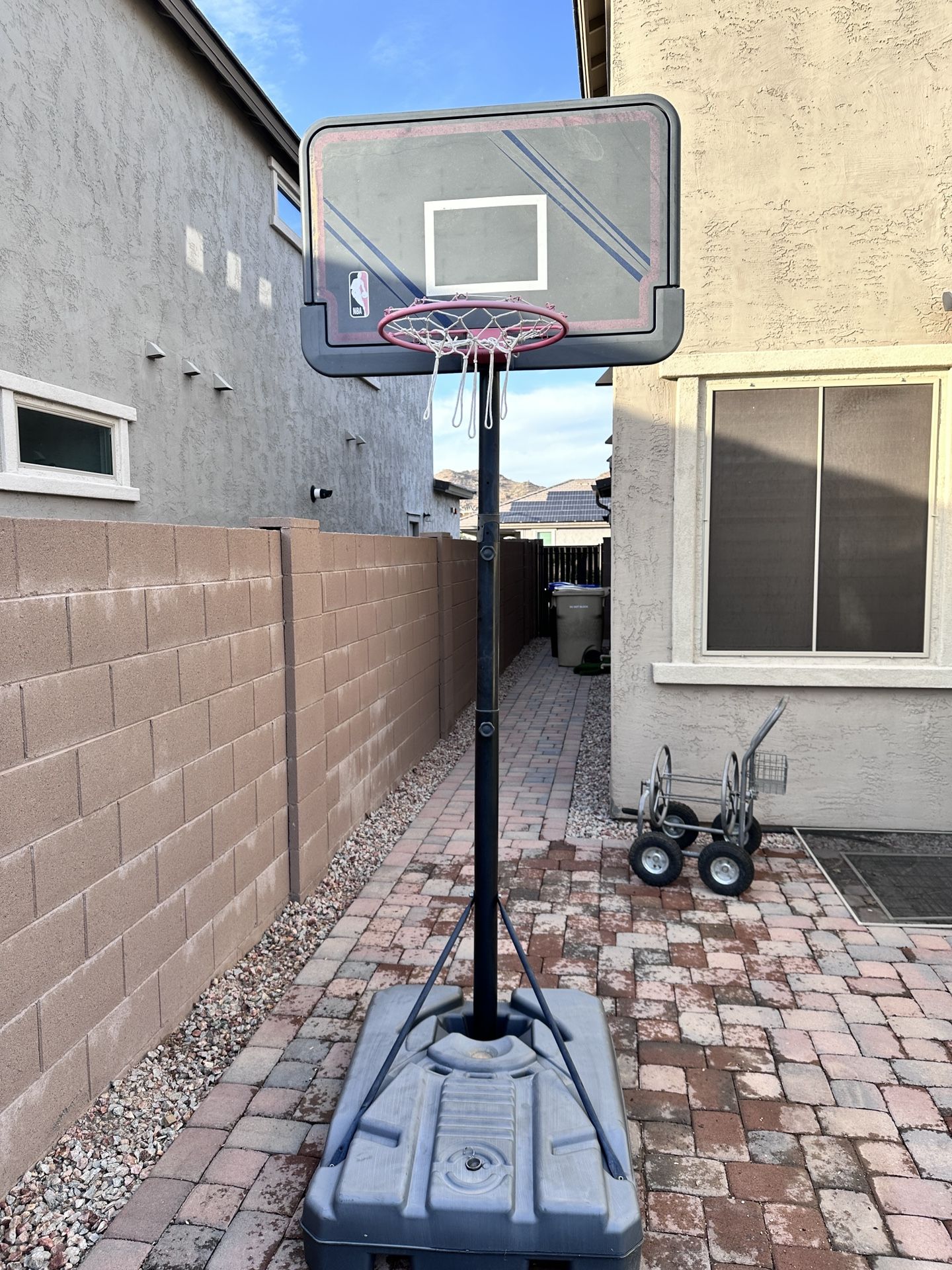 Basketball Hoop With Adjustable Stand For sale