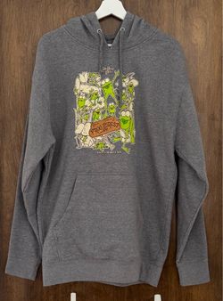 Knott’s Berry Farm men’s gray Frog Forest graphic cotton sweatshirt hoodie, size L