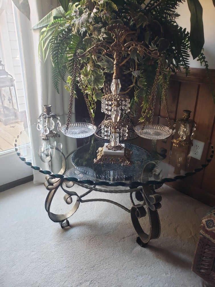 Class Coffee Table .. Beveled Glass And Heavy