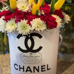 Balloon arrangements And Flower