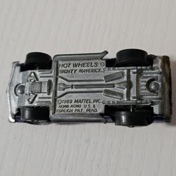 Hot Wheels Redline Purple US Mighty Maverick 🔥 1969 Casting.


Good condition