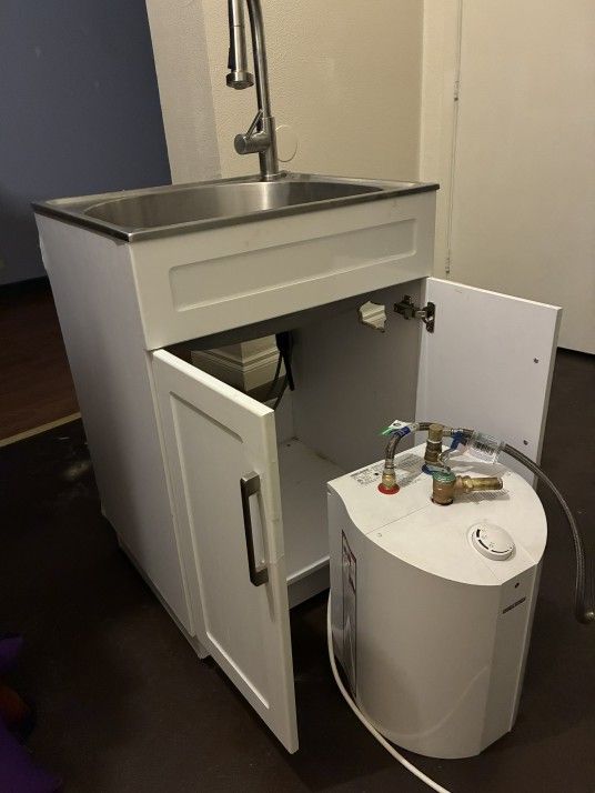 Sink w/ Hot Water Heater  * Salon