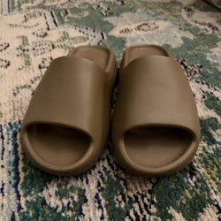 Yeezy Slides