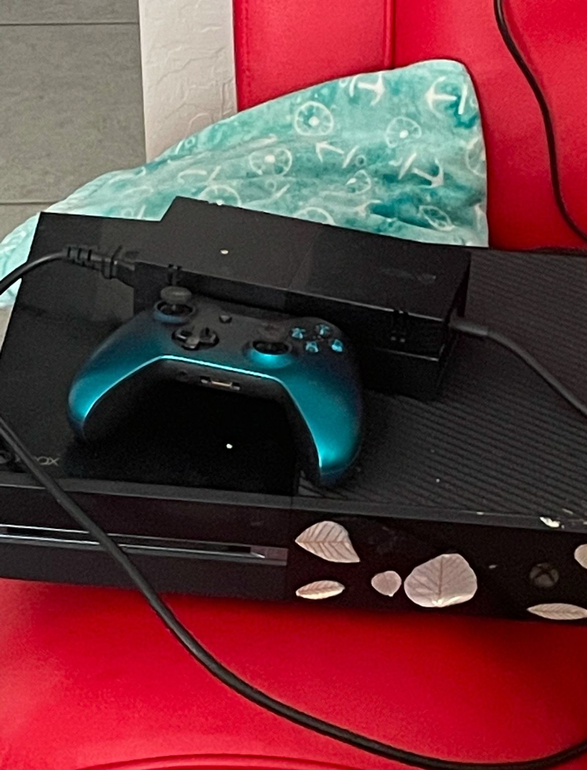 (Used) Xbox One With Controller
