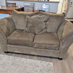 Comfy Brown Loveseat and Armchair Set