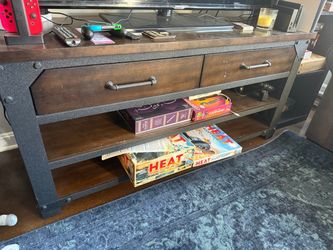 Entertainment center