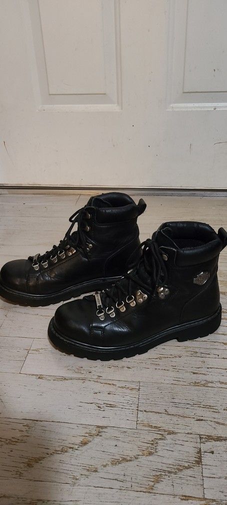 Size 9.5 Harley-Davidson Boots