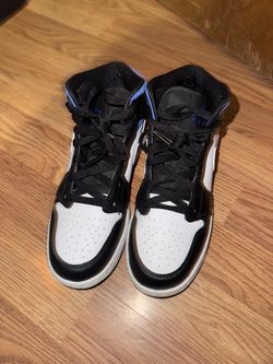 Jordan youth  Air Jordan 1 Mid shoes