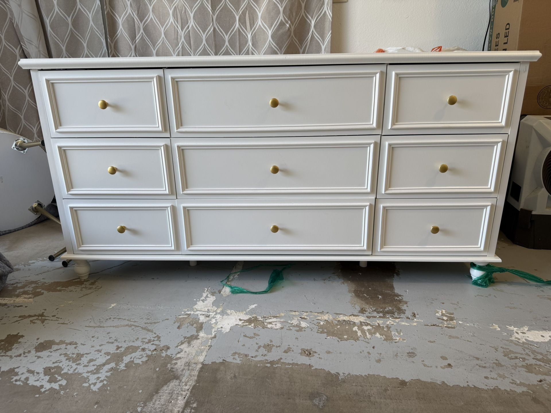 Dresser