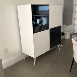 MODLOFT Highboard