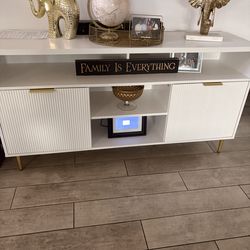 TV Stand 65” White & Gold