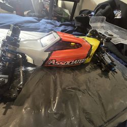 Associated  7d buggy