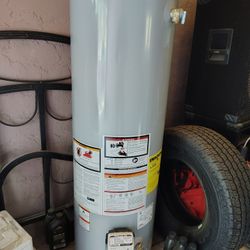 Tengo #3 Water Heater De#40 Galones Sevenden Istalados 