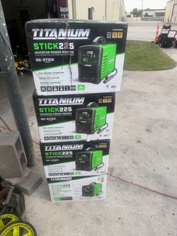 Titanium stick225 welder