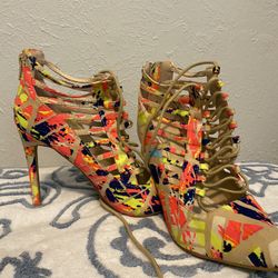 6 1/2 Psychedelic color shoes.